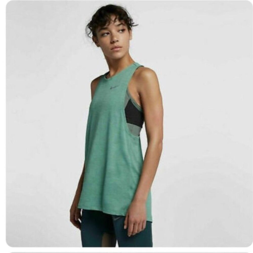 NWT Nike Dry medalist running green running active tank top. Size large